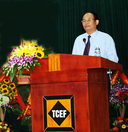 Thông điệp của thày Hiệu trưởng nhân khai giảng năm học mới :"Nếu hôm nay các em thật sự tự hào về thầy cô và mái trường này thì một ngày không xa thầy cô và mái trường này sẽ tự hào về các em. "